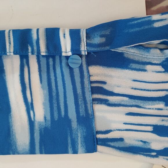 Worthington Shirt Top Flowy Womens Size Medium Button Up Blue White Long Sleeves - Picture 13 of 13